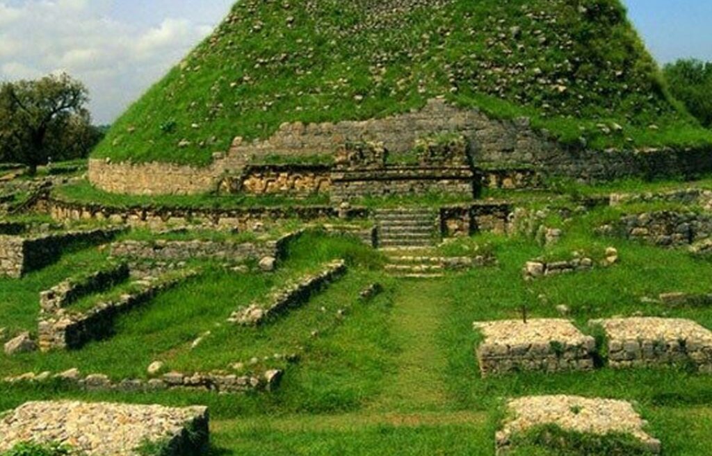 Luftfoto af et historisk anlæg i Taxila