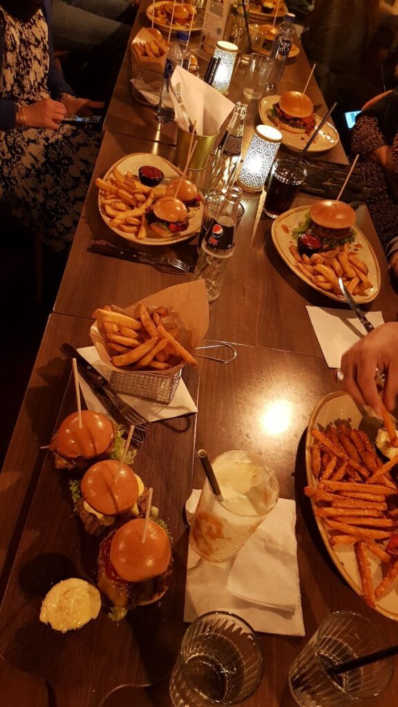 Billede 30 fra DYREHAVEN, BAKKEN OG BURGER GRILLEN