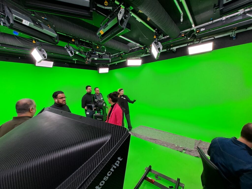 Billede 9 fra TV2, TEGLHOLMEN, KØBENHAVN, RUNDVISNING