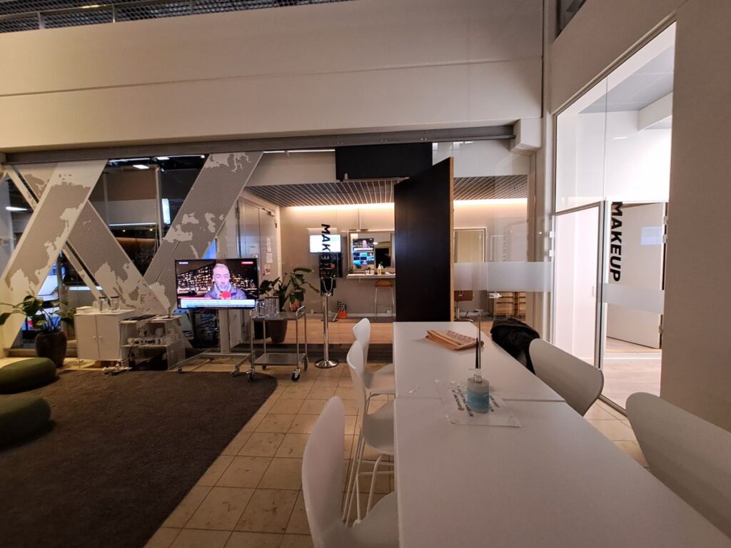 Billede 3 fra TV2, TEGLHOLMEN, KØBENHAVN, RUNDVISNING